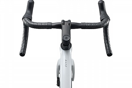 Giant 2027 Defy Advanced 2 Road Bike