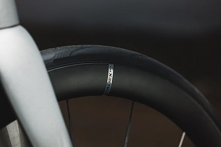 CADEX Max 40 Tubeless Carbon Disc Brake Wheels CADEX Max 40 Tubeless Carbon Disc Brake Wheels