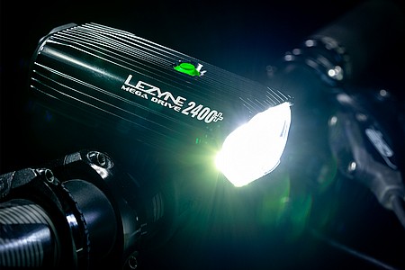 Lezyne Mega Drive 2400+ [1-LED-7-V404]