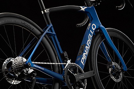 Pinarello 2027 X5 Shimano 105 Di2 Endurance Road Bike