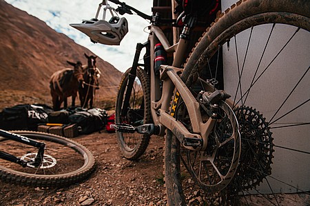 sram code bronze stealth スラム コード 左右セット Amazon.com: SRAM CODE BRONZE DISC BRAKES REAR POST MOUNT 4