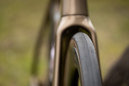 thumbnail image 2 of SCHWALBE Pro One TT Evo Folding Tire Tubeless 700x28 700x25 2 of 11