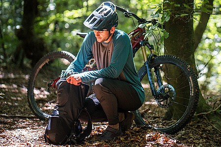 Restrap Rolltop Hydration Vest [RS_RHY_SMD_BLK]