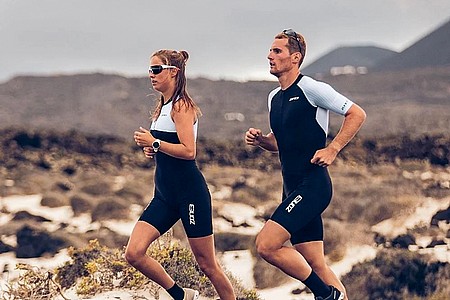 ZONE3 Mens Lava Long Distance Short Sleeve Aero Trisuit