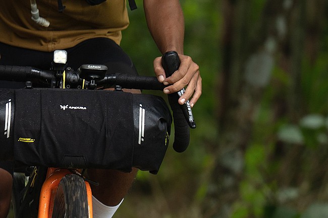 Apidura Expedition Handlebar Pack 