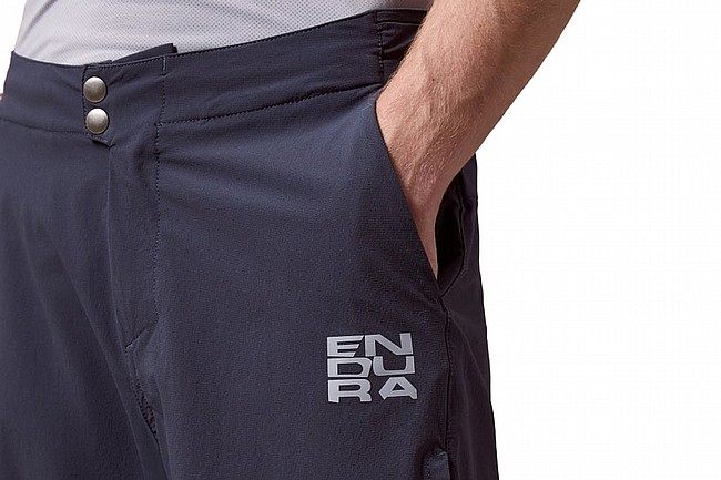 Endura Mens Alltrack Ride Over Short Carbon Grey