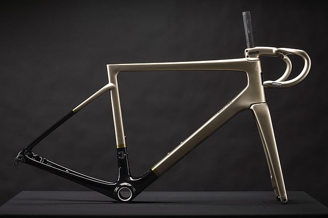 ENVE MELEE LTD Champagne Rolling Chassis Frame, Cockpit & Wheels
