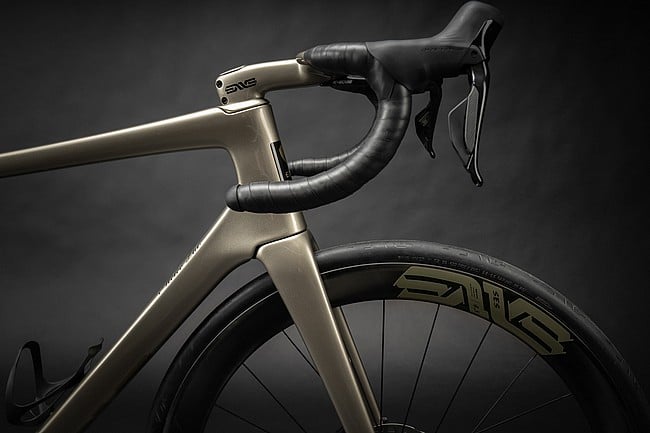 ENVE MELEE LTD Champagne Rolling Chassis Custum Wheel Graphics