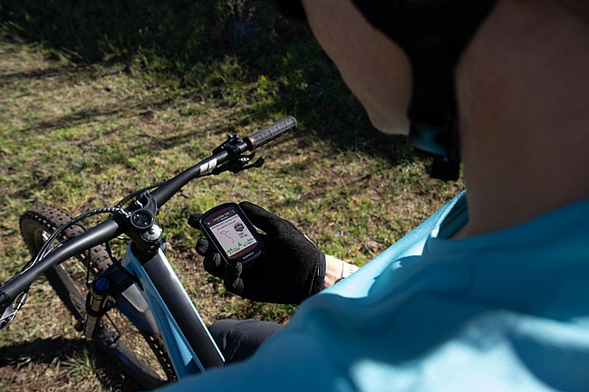 Garmin Edge 540 Solar GPS Computer 