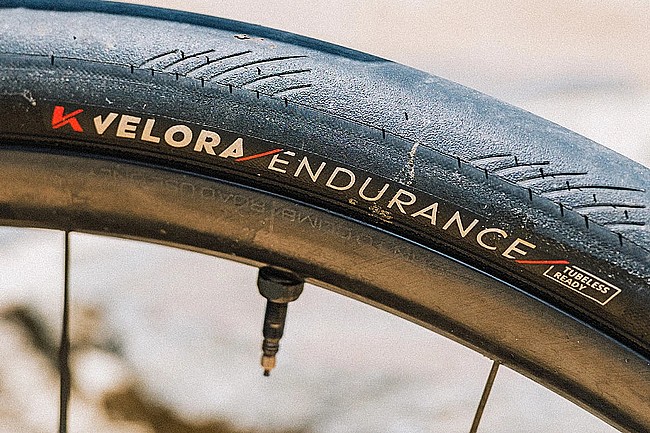 Kenda Velora Endurance 700c Road Tire 