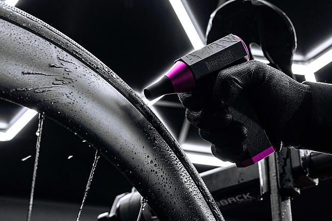 Muc-Off It Blows! Precision Air Blaster 