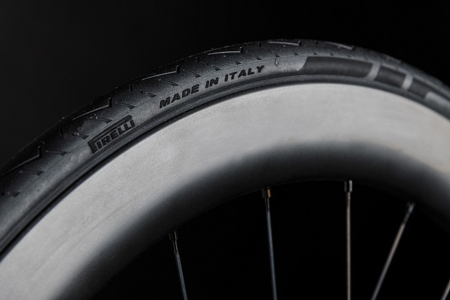 Pirelli Cinturato EVO TLR 700c Road Tire 