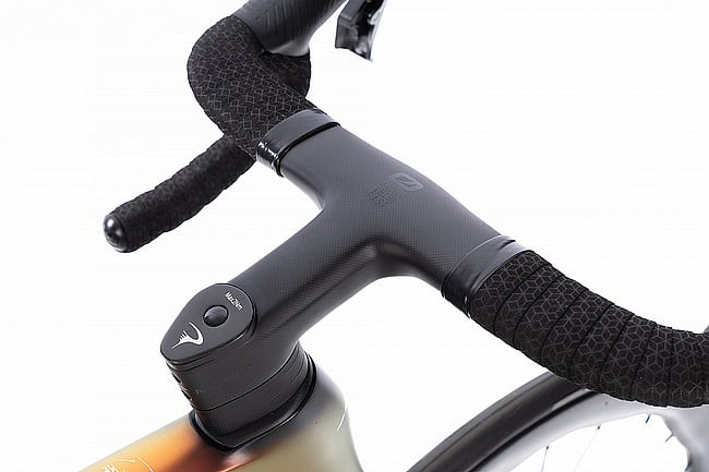 Pinarello Dogma F Red AXS E1 PM Road Bike Luxter Red Gold