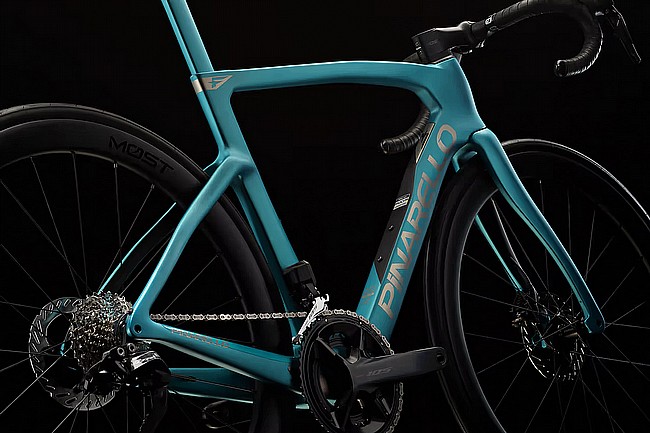 Pinarello 2027 F5 Shimano 105 Di2 Road Bike Azzurra Lumina