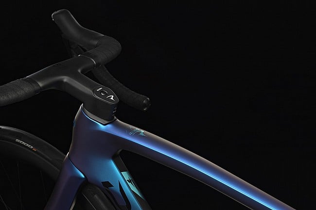 Pinarello 2025 Dogma F Dura Ace Di2 PM Road Bike Luxter Blue