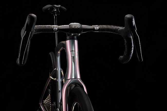 Pinarello 2027 X3 105 Di2 Endurance Road Bike 