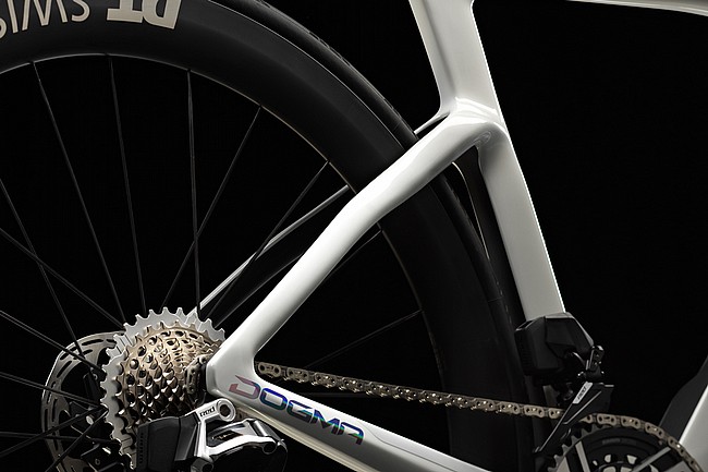 Pinarello 2027 Dogma F Red AXS E1 Road Bike 