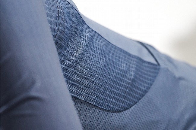 Pearl Izumi Womens PI/Red Jersey Wild Wind