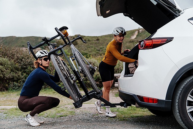 Saris 2025 Superclamp G4 4-Bike Hitch Rack 