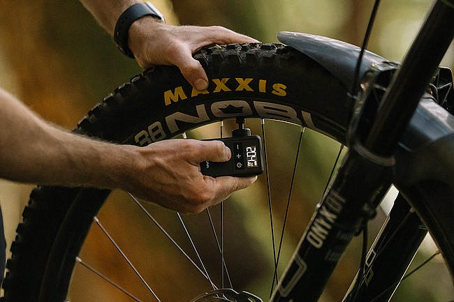 Topeak E-Booster Digital Mini Compressor 