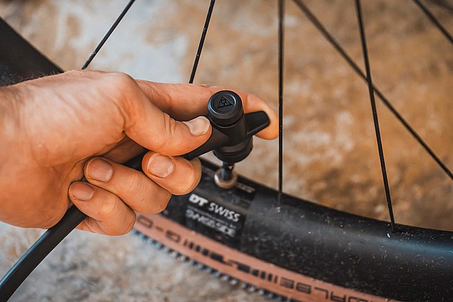 Topeak Joeblow Mountain X Digital Floor Pump 