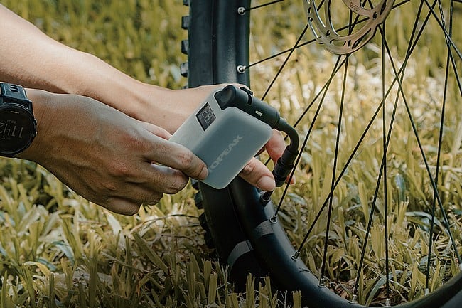 Topeak E-Booster Digital Pump 