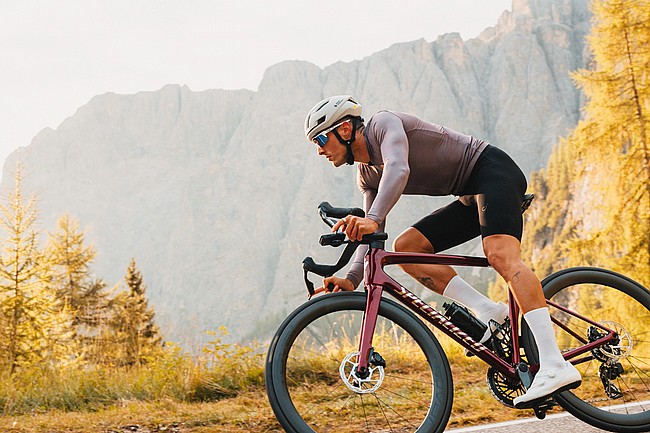 Velocio Mens LUXE Ultralight Long Sleeve Jersey  