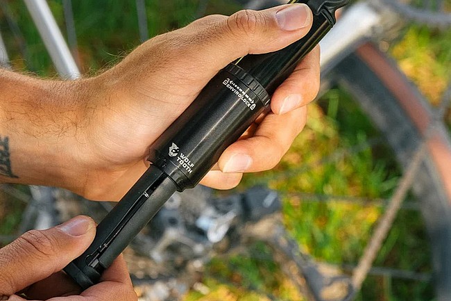 Wolf Tooth Components Encase Pump For Clik Valve 