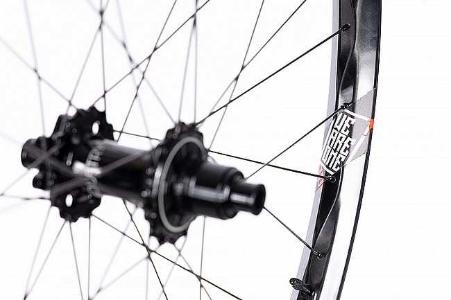 We Are One Triad i9 Hydra2 29" Carbon MTB Wheelset 