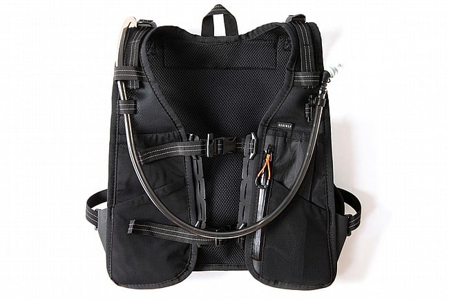 Restrap Race Hydration Vest 