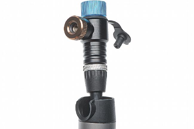 Blackburn Core CO2fer Mini Pump / CO2 Inflator Blackburn Core CO2fer Mini Pump / CO2 Inflator