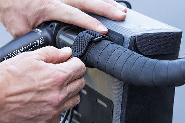 Blackburn Outpost Elite Hitchhiker Handlebar Bag Blackburn Outpost Elite Hitchhiker Handlebar Bag
