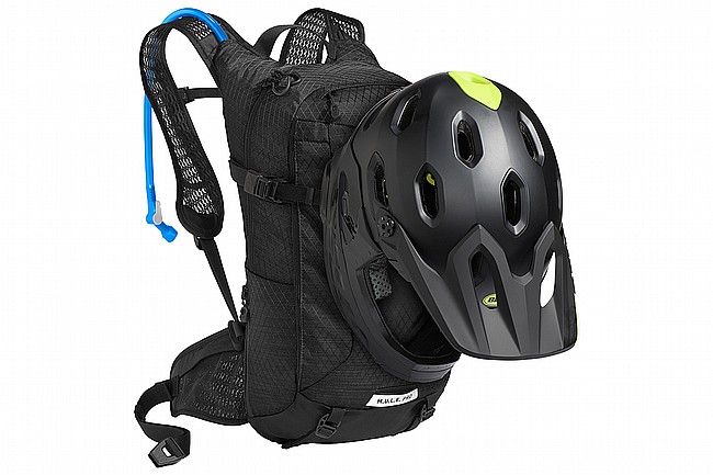Camelbak Womens M.U.L.E. Pro 14 Hydration Pack Black/White