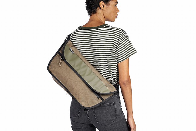 Chrome Simple Messenger Bag Chrome Simple Messenger Bag