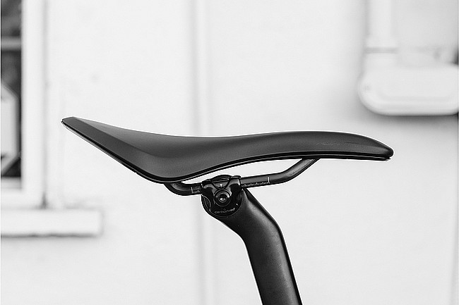 Fizik Tempo Aliante R1 Open Saddle 