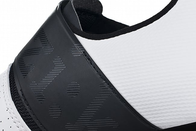 Fizik Mens Vento Infinito Carbon 2 Wide Road Shoe White/Black