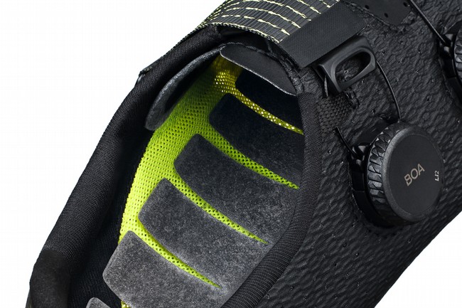 Fizik Mens Vento Stabilita Carbon Road Shoe Black/Fluo Yellow