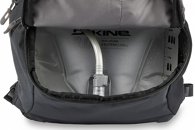 Dakine Syncline 16L Hydration Pack  