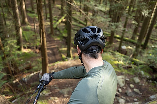 Lazer Jackal Kineticore MTB Helmet 2022  