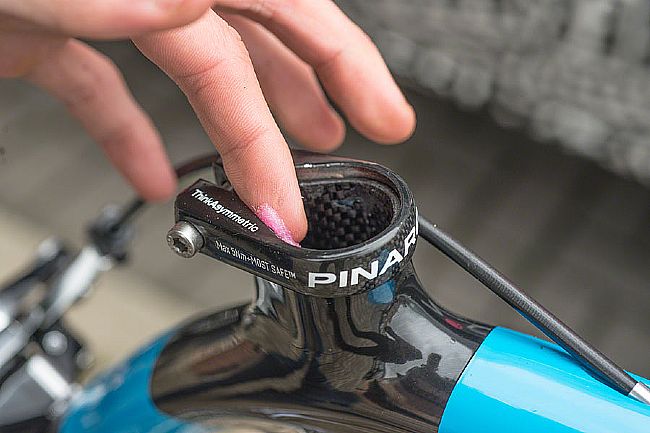 Muc-Off Carbon Gripper Muc-Off Carbon Gripper