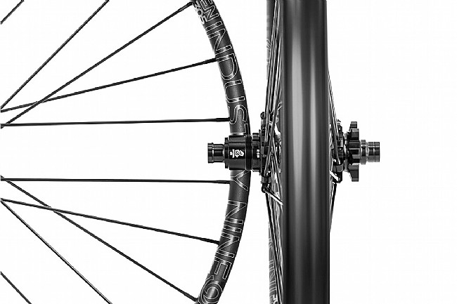Industry Nine Enduro 305 V3 29" Wheelset Black