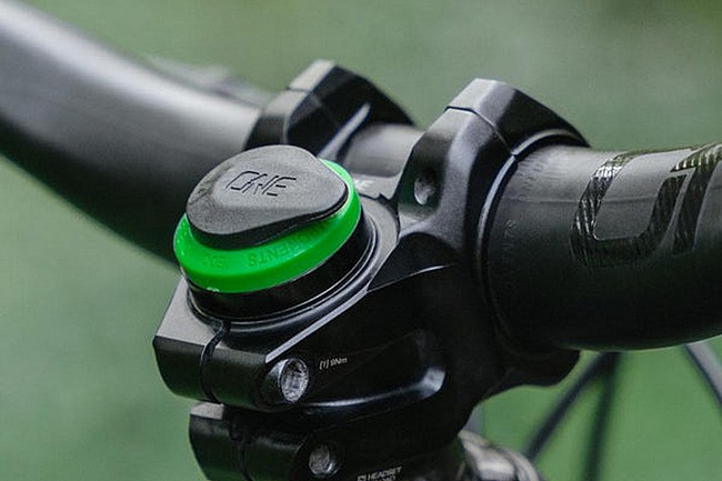 OneUp Components EDC Lite Carrier Tool 