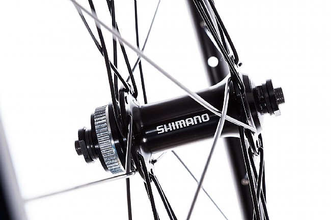 Shimano WH-RX010 Disc Clincher Wheelset Shimano WH-RX010 Disc Clincher Wheelset