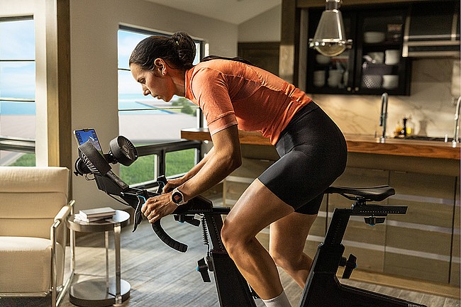 Garmin Tacx Neo Plus Smart Bike 