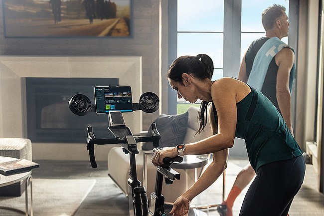 Garmin Tacx Neo Plus Smart Bike 