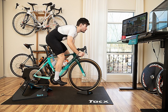 Garmin Tacx Neo 2T Smart Direct Drive Trainer 