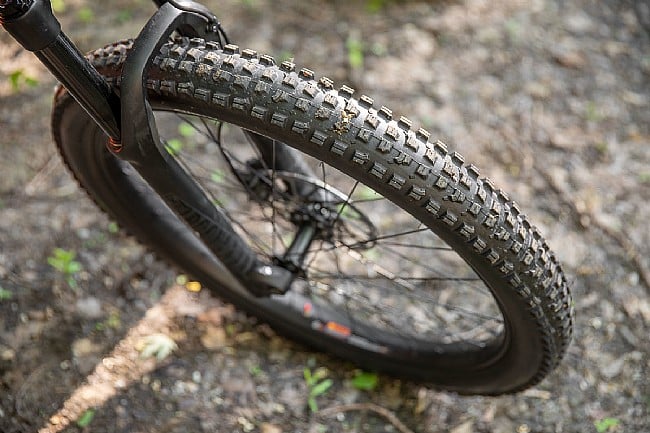 Surly Dirt Wizard 26 x 3.0 Inch MTB Tire Surly Dirt Wizard 26 x 3.0 Inch MTB Tire
