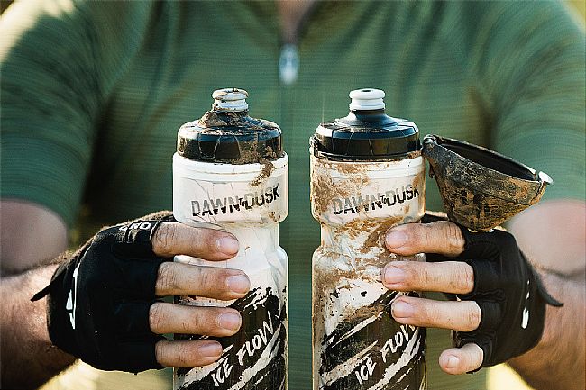 Dawn To Dusk Ice Flow Bottle with Dirt Mask Dawn To Dusk Ice Flow Bottle with Dirt Mask