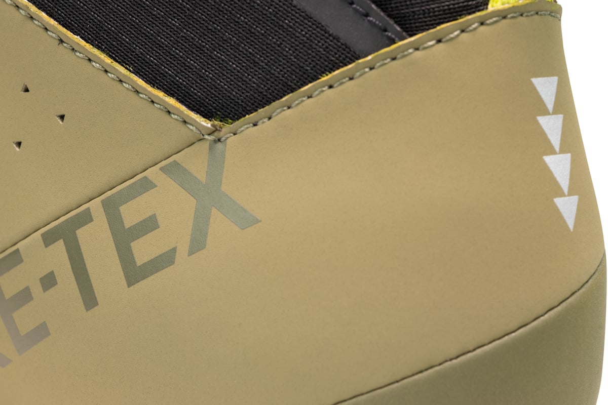Black/Green Olive
